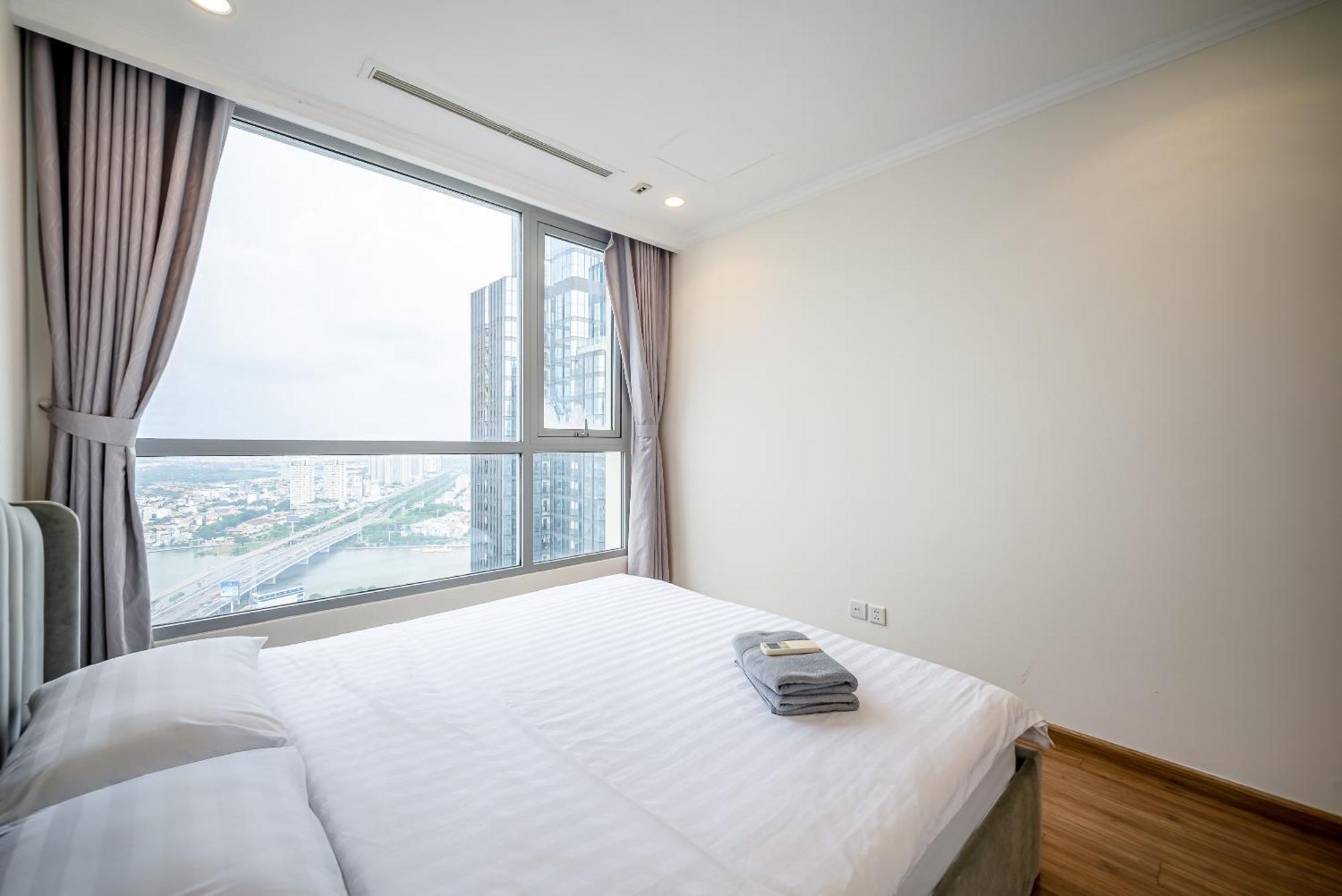 Vinhomes Luxury Art Condotel Ho Chi Minh City Exterior photo